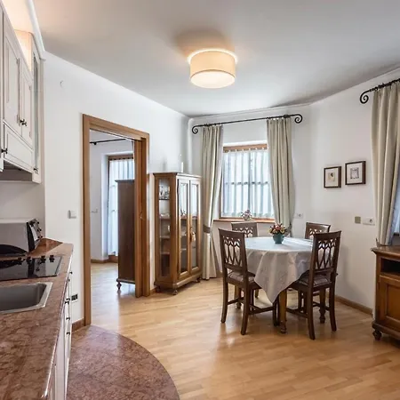 Castel Apartment